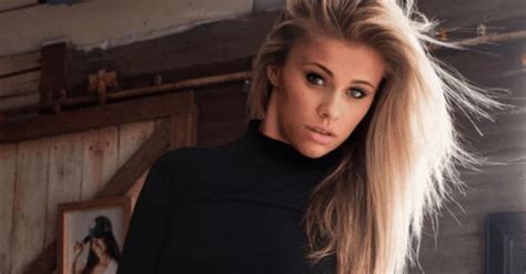 pauge vanzant nude|UFC Star Paige VanZant Keeps Sharing Clever Nude Photos On。